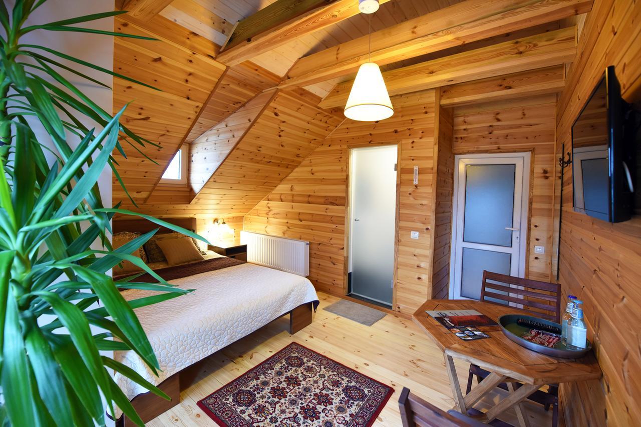 Zuvienes Pasiure Bed & Breakfast Rubikiai Eksteriør bilde
